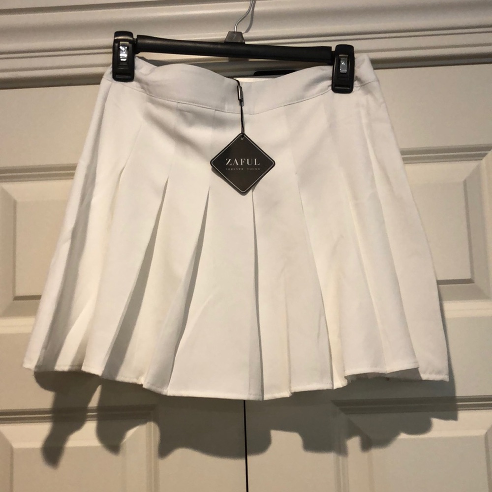 NEW white skirt